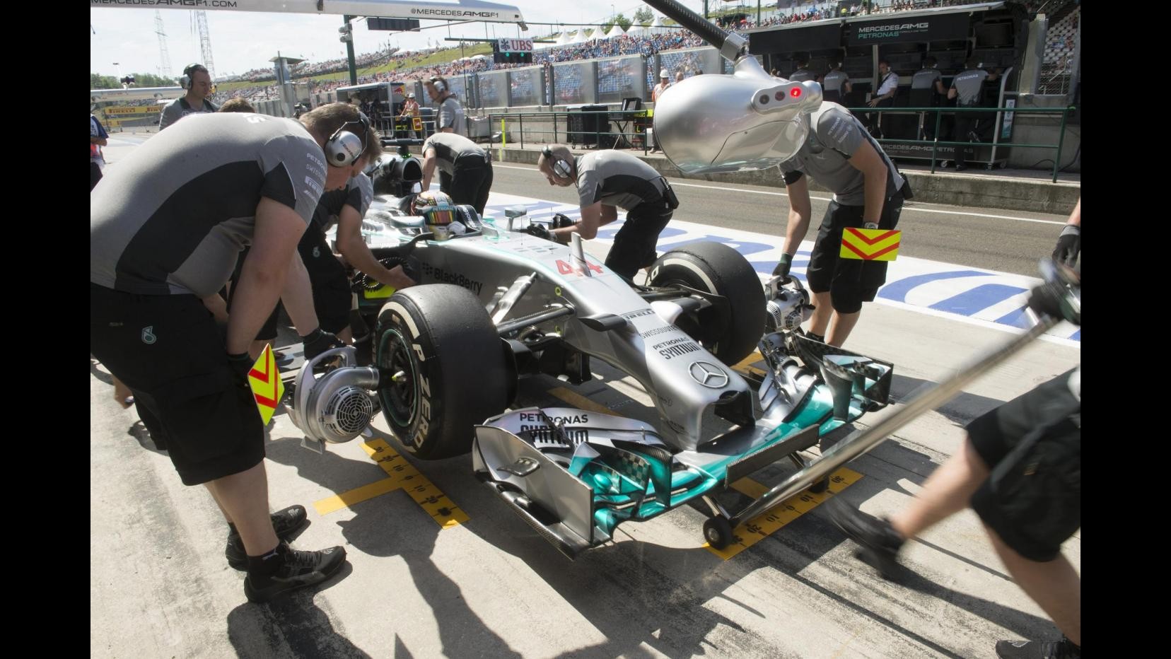 F1, Gp Ungheria: Hamilton al comando anche in seconde libere, 4° Alonso