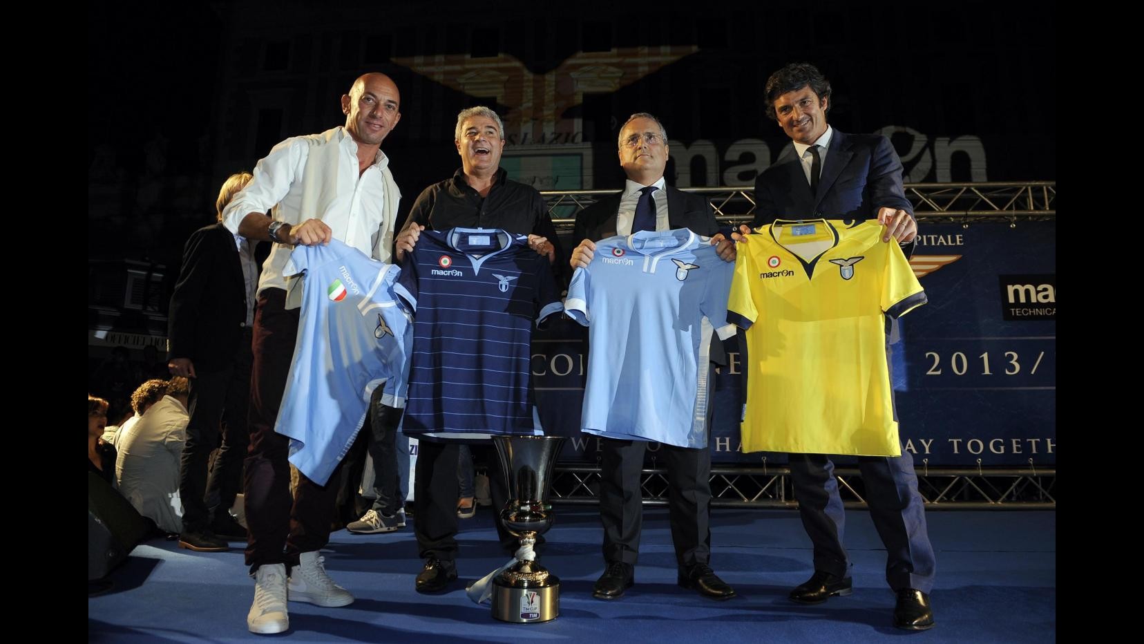Lotito: Non vogliamo padroni, a Roma c’è solo la Lazio. Presentate le nuove maglie