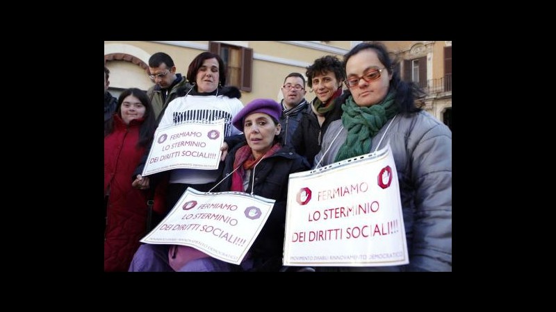 Disabili soli alla morte dei genitori: arriva la legge ‘dopo di noi’