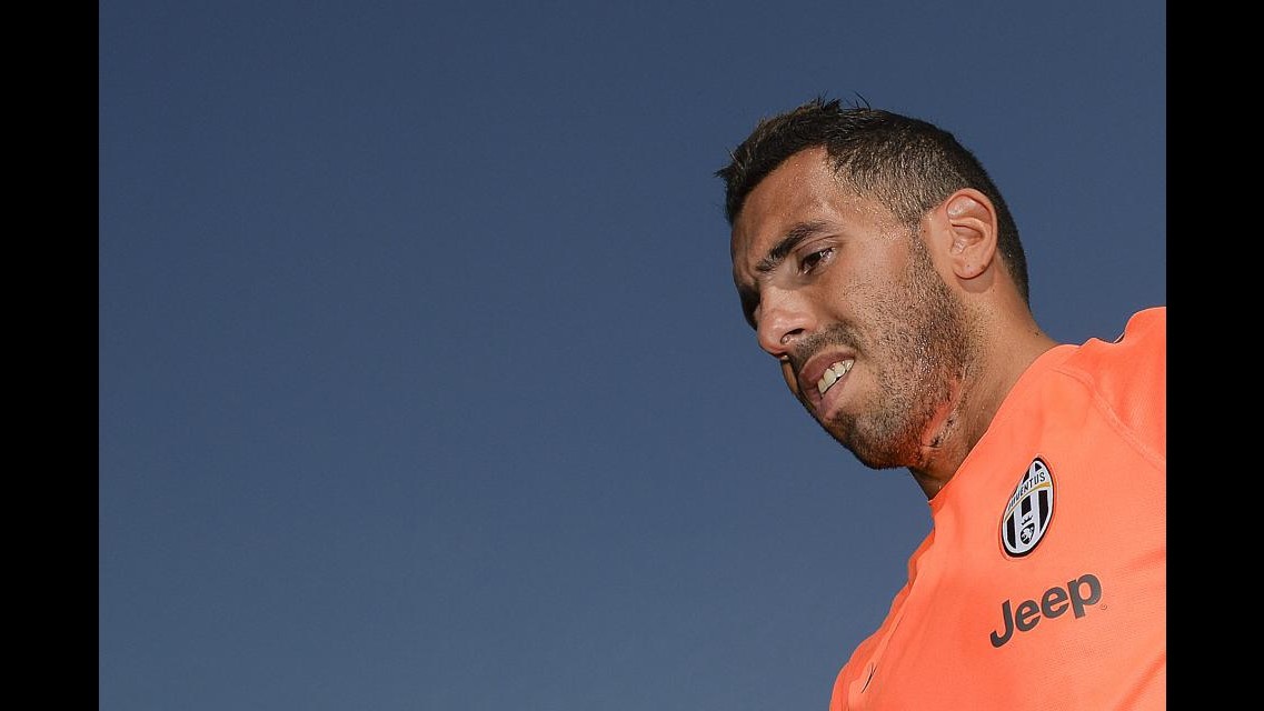 Juve, Tevez: Non sono deluso da Conte, è squadra che vince. Mai pensato di andare via