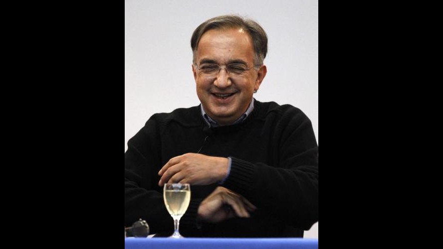 Governo, Marchionne: Renzi? Se continua così cercheranno di finirlo