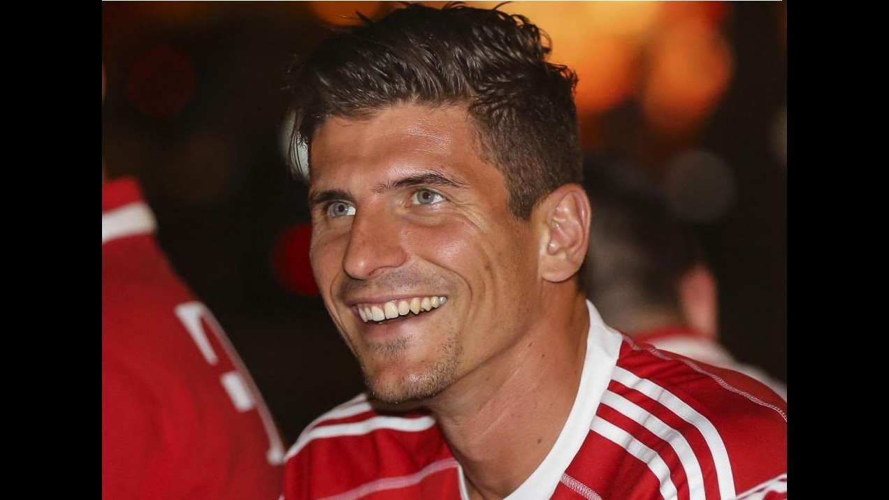 Colpo Fiorentina, preso Gomez: Grazie Bayern, Firenze svolta per la mia carriera
