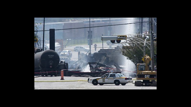 Canada, deraglia treno carico di petrolio in Quebec: 5 morti, 40 dispersi
