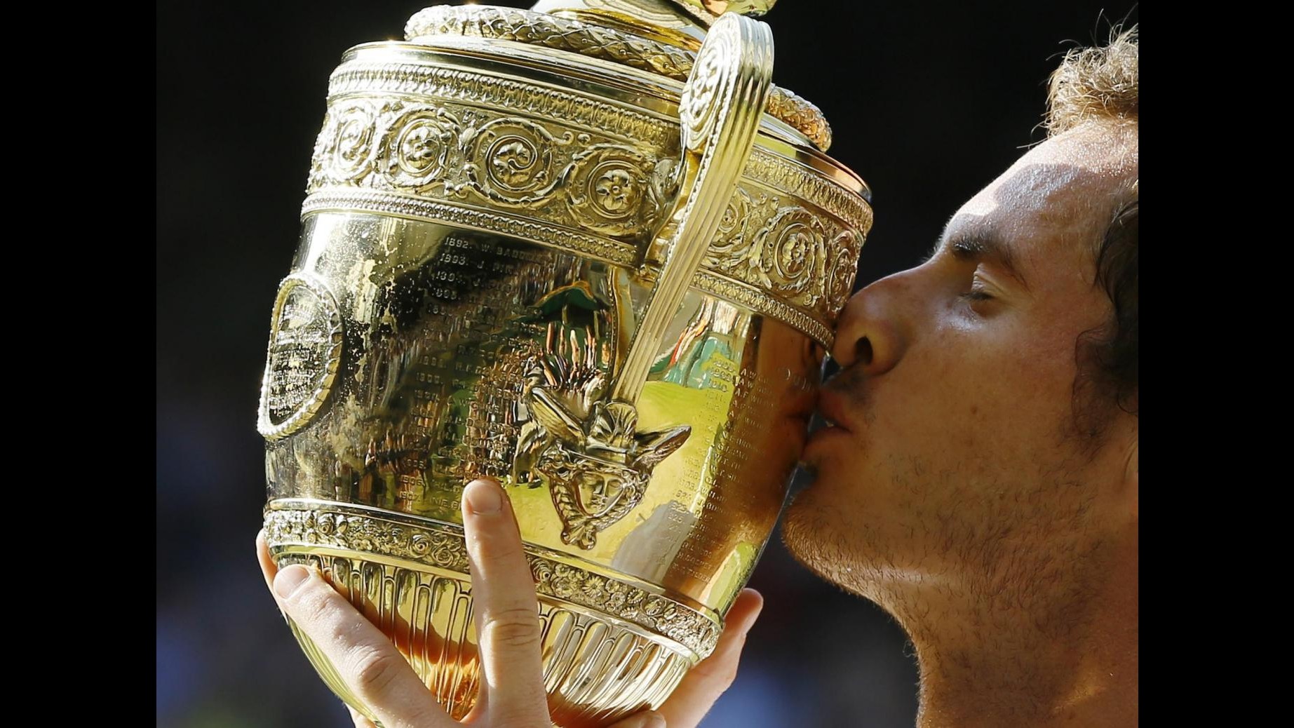 Storico Murray, vince a Wimbledon 77 anni dopo Fred Perry. Djokovic ko