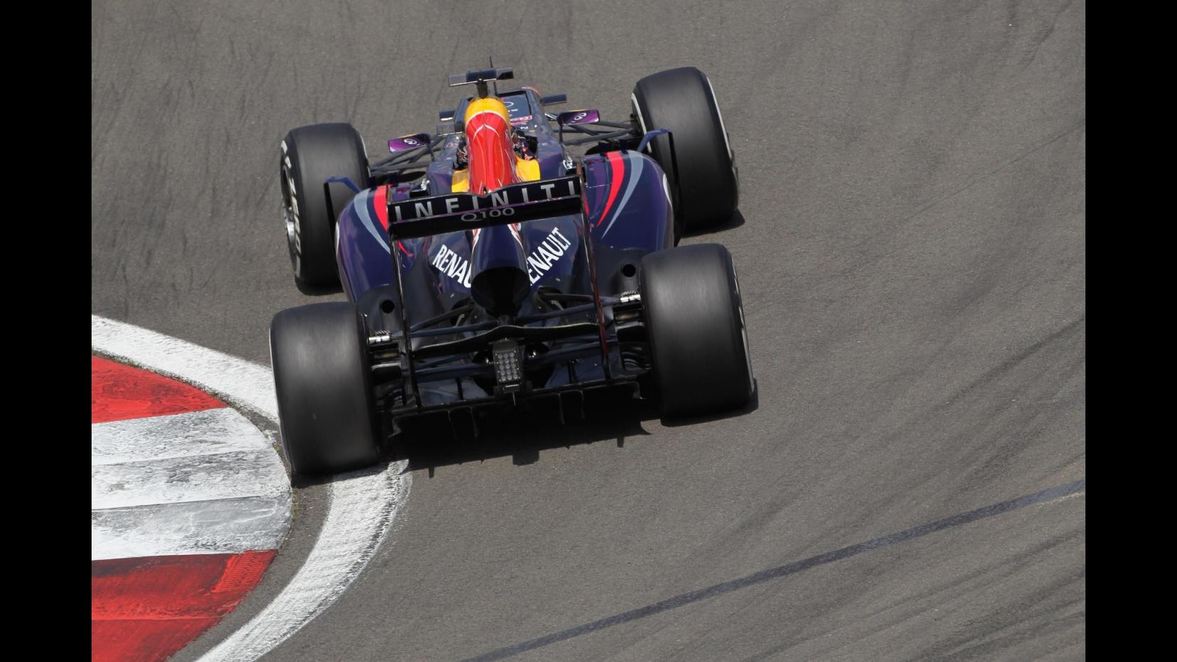 Gp Germania, Vettel trionfa davanti a Raikkonen. Alonso è quarto