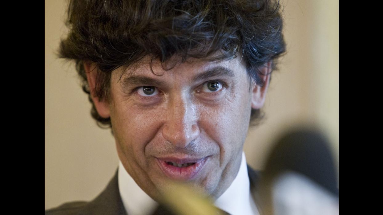 Futuro Figc, Albertini scioglie le riserve e annuncia candidatura a presidente: Sono a disposizione