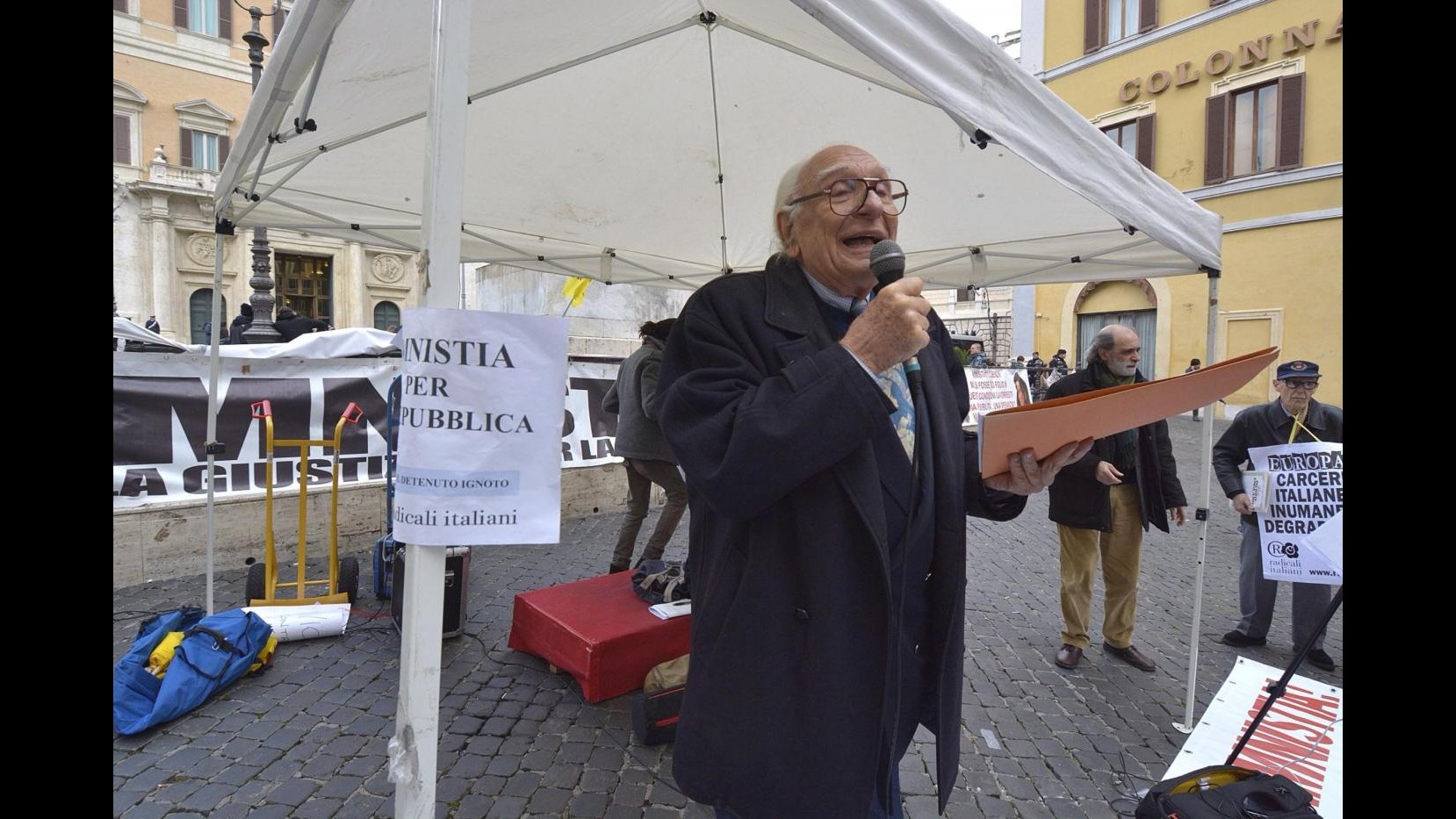 Pannella sospende lo sciopero della fame
