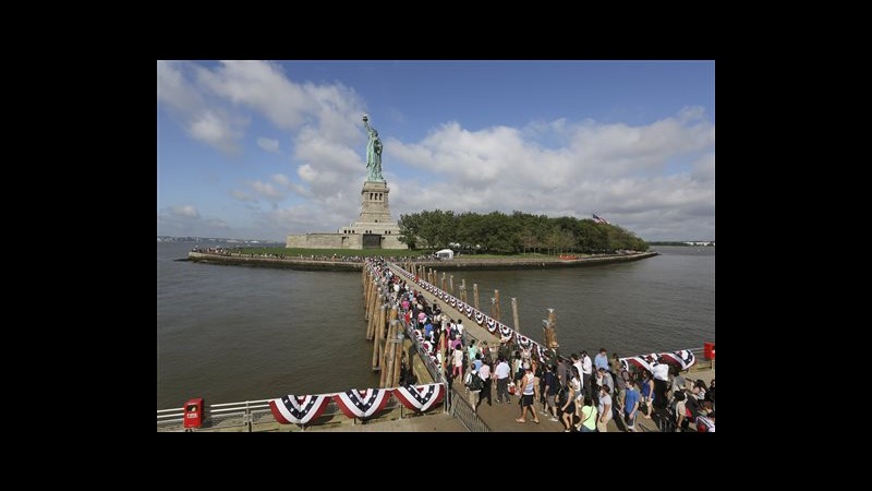 Usa, 4 luglio: riapre Statua della Libertà, festa in tutto il Paese