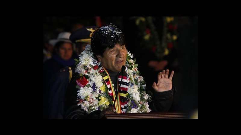 Morales torna in Bolivia dopo stop a Vienna per sospetti Snowden: Provocazione contro Sudamerica