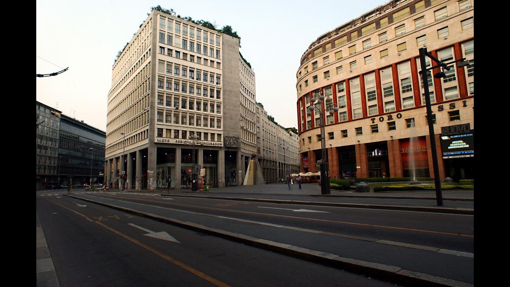 Milano, aggredito in strada perchè gay: solidarietà dal Comune