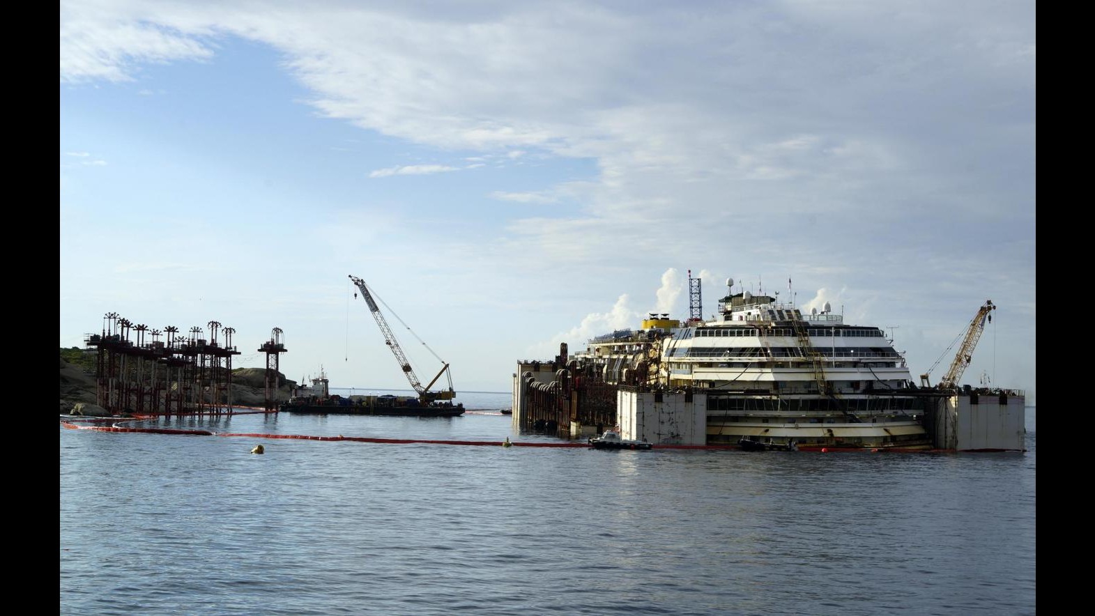 Costa Concordia, Galletti: Irrituali tempi e modalità richieste Royal