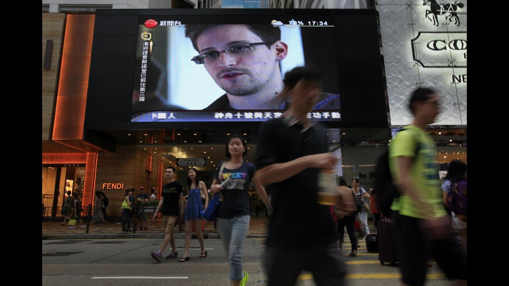 Caso Nsa, Italia riceve richiesta asilo Snowden: irrituale, via fax