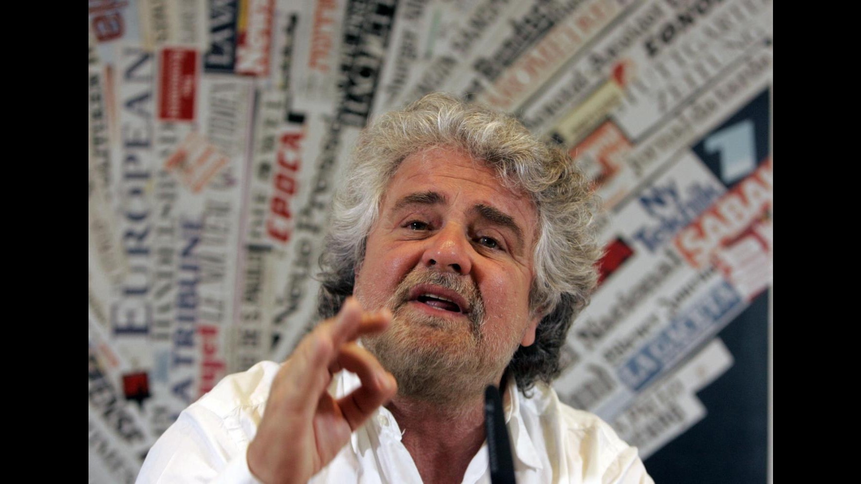 Crisi, Grillo: Chiedo un incontro a Napolitano, sciolga Camere