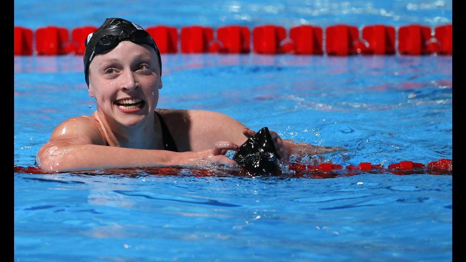 Nuoto, americana Ledecky strappa a Pellegrini record del mondo 400 sl