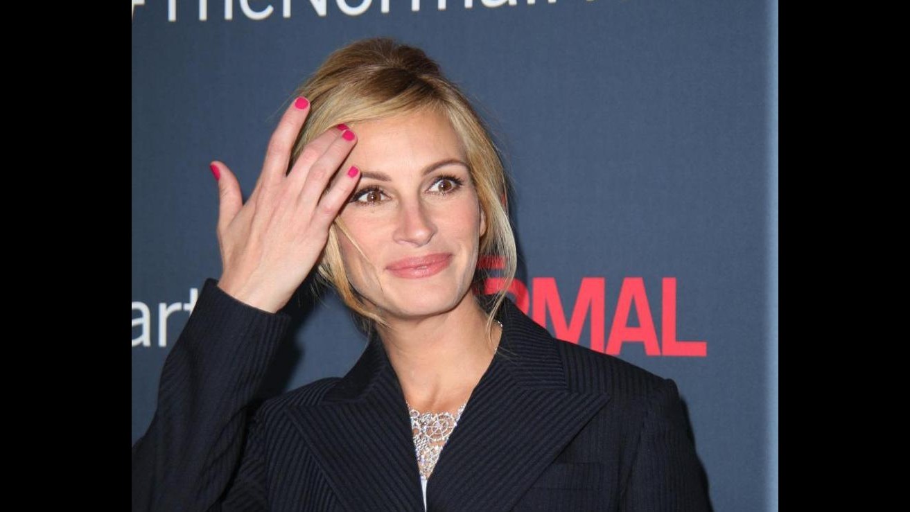 Julia Roberts non si è mai creduta una bomba sexy e ne è felice