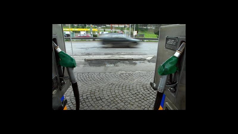 Gdf: 800 controlli su distributori carburante, sequestrate  93 colonnine