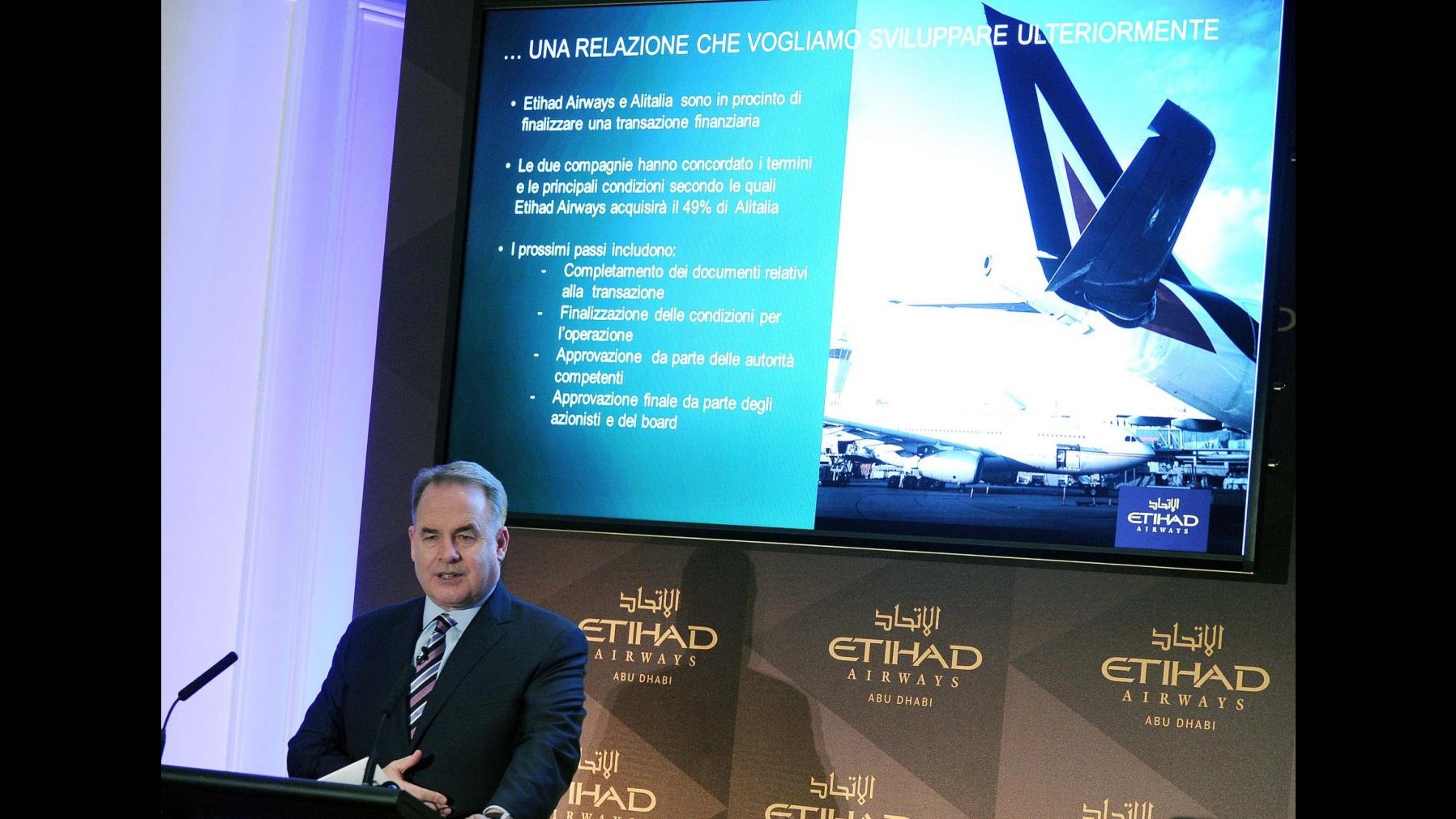 Alitalia, accordo con Etihad: Obiettivo ritorno a utile nel 2017