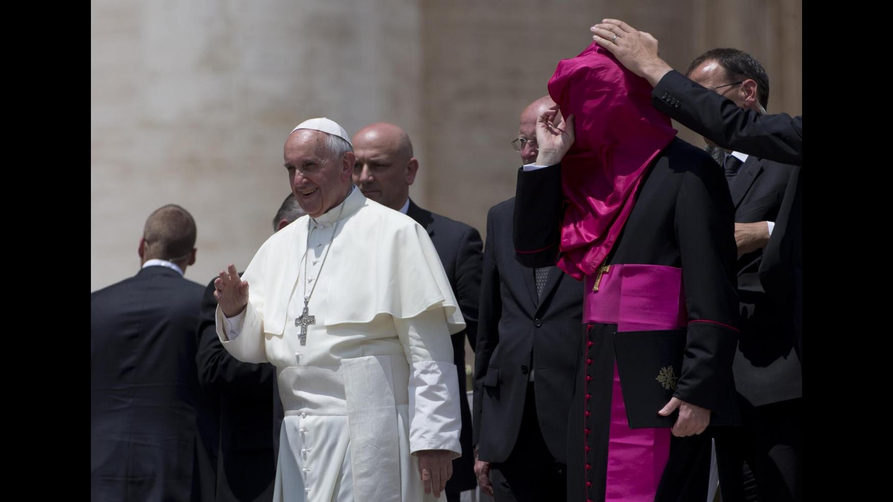 Papa: Chiesa Roma è riferimento fondato su martirio non su potere