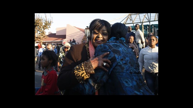 Sudafrica, ex moglie Mandela: Sta mostrando grandi miglioramenti