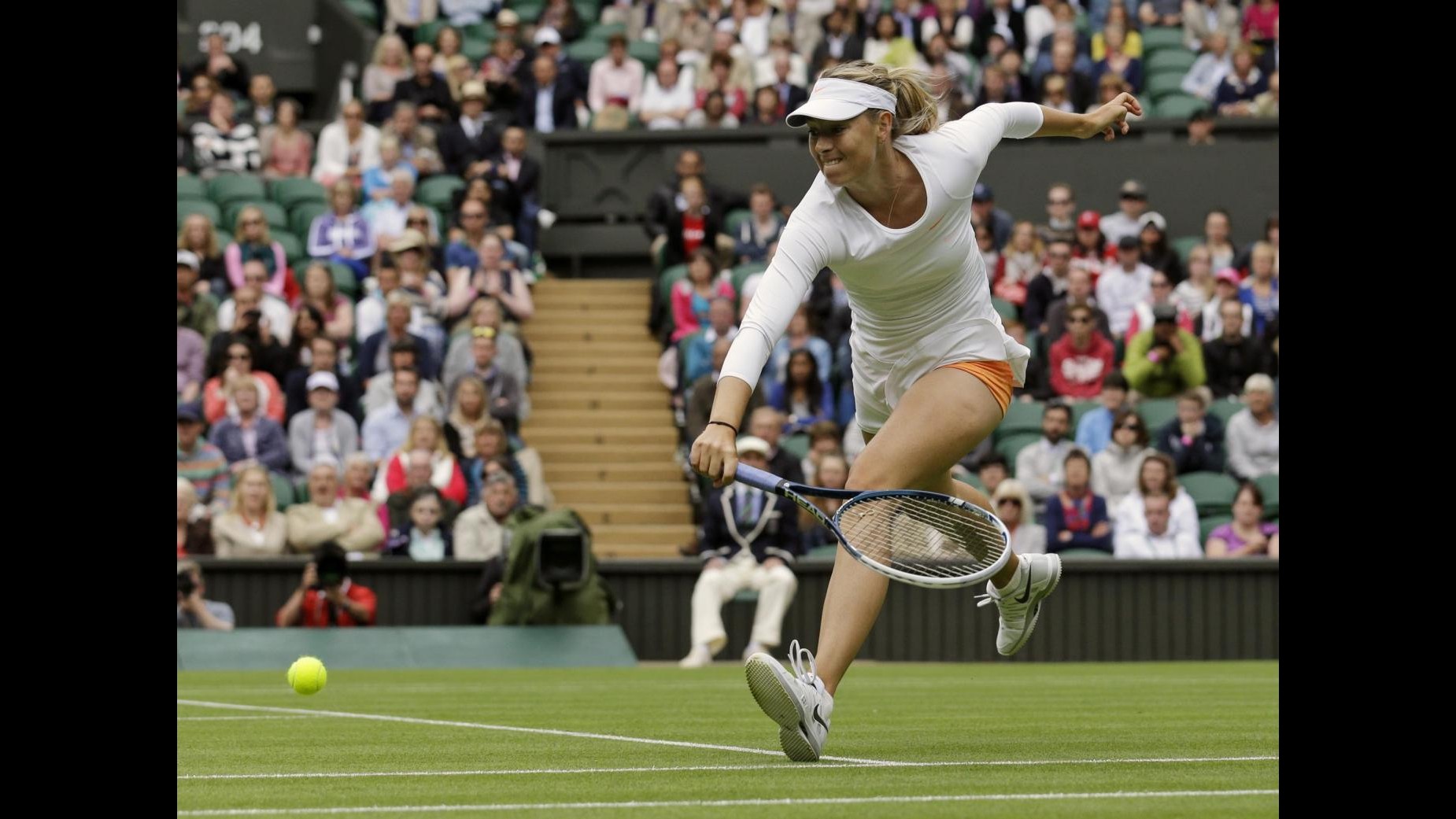 Sorpresa Wimbledon, fuori Federer e Sharapova. Pennetta avanti