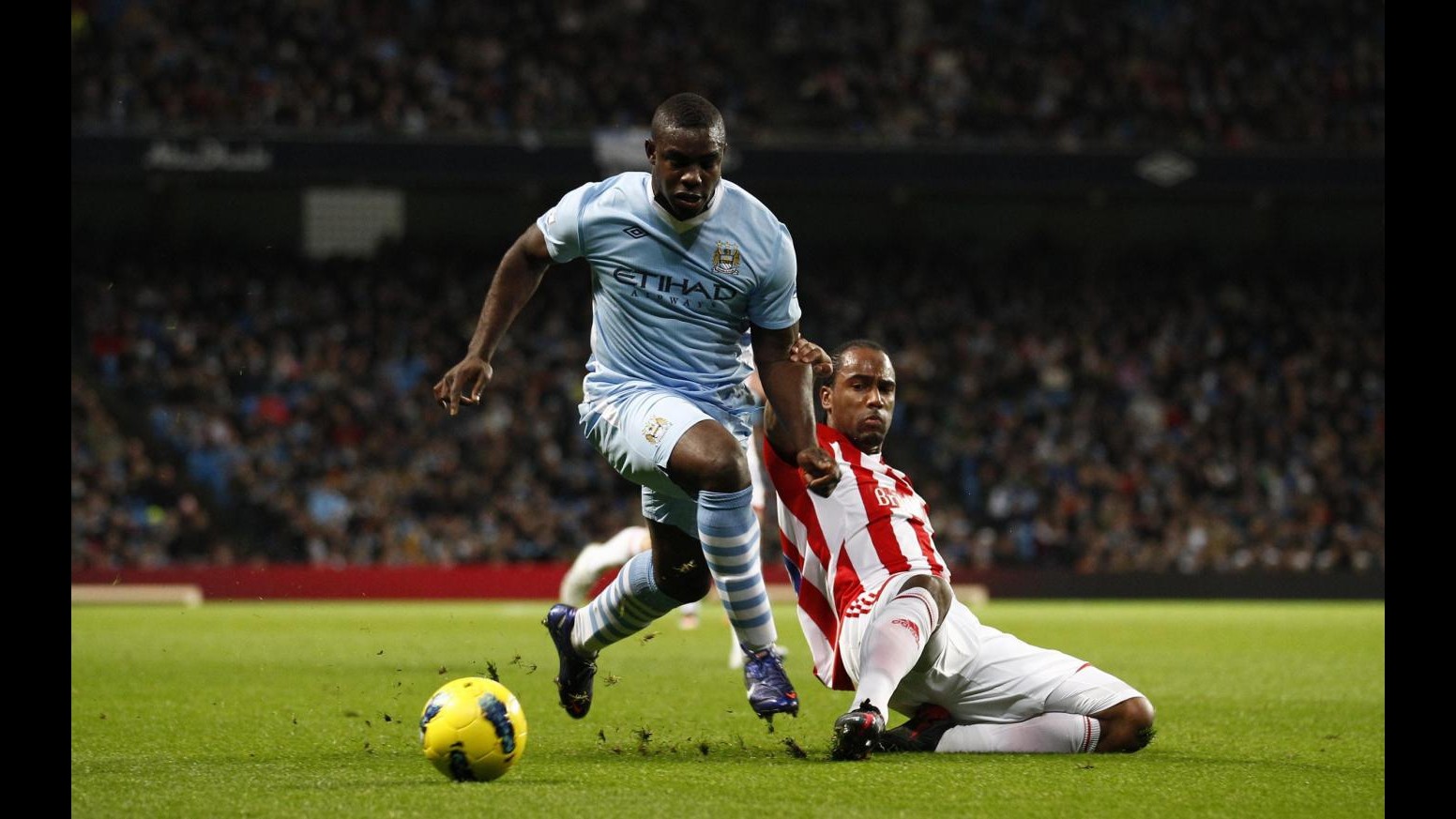 Dall’Inghilterra, Inter su Micah Richards. De Laurentiis vuole il Leyton Orient