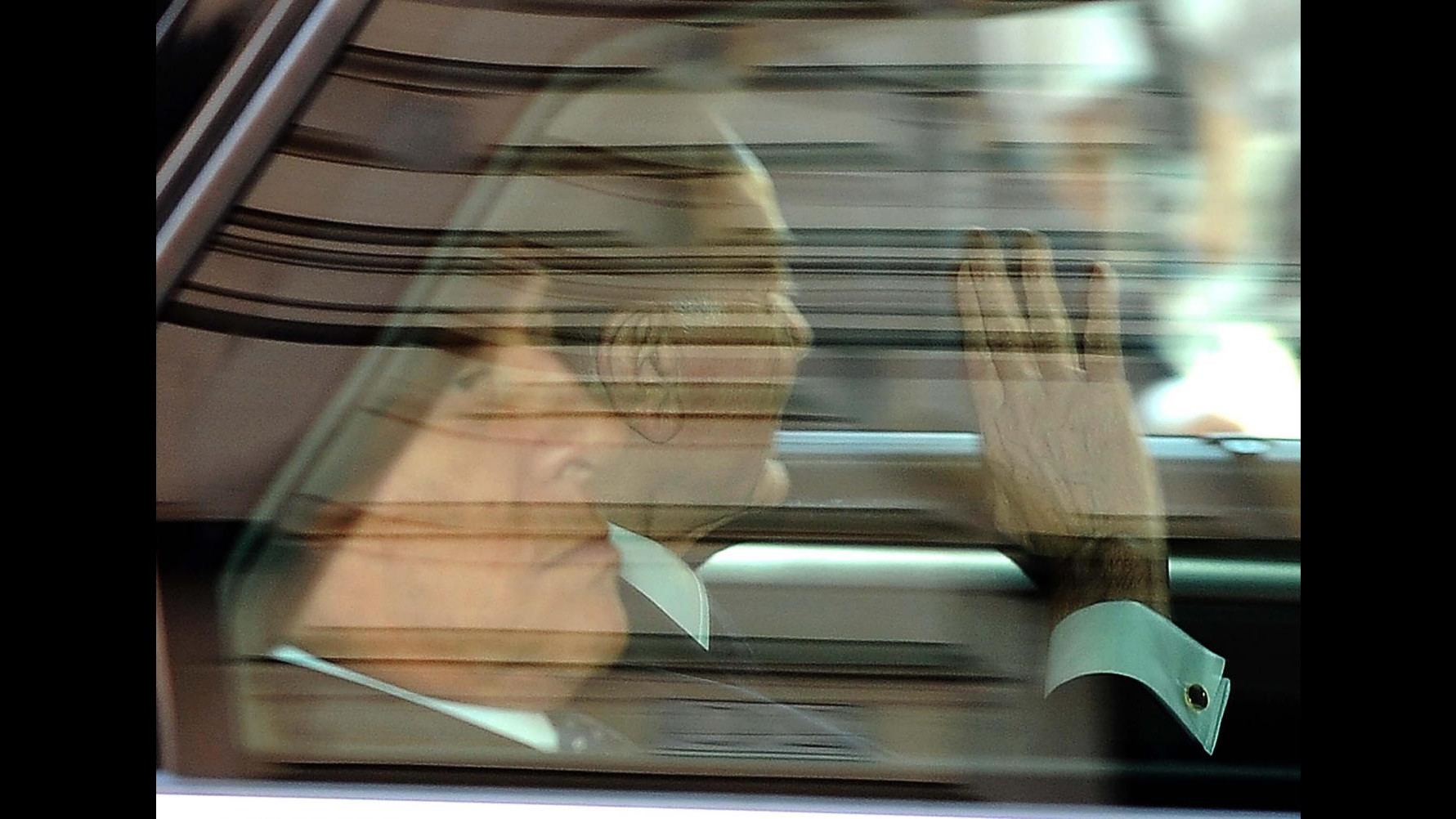 Riforme, faccia a faccia di 3 ore tra Renzi e Berlusconi. Guerini: Cauti su preferenze