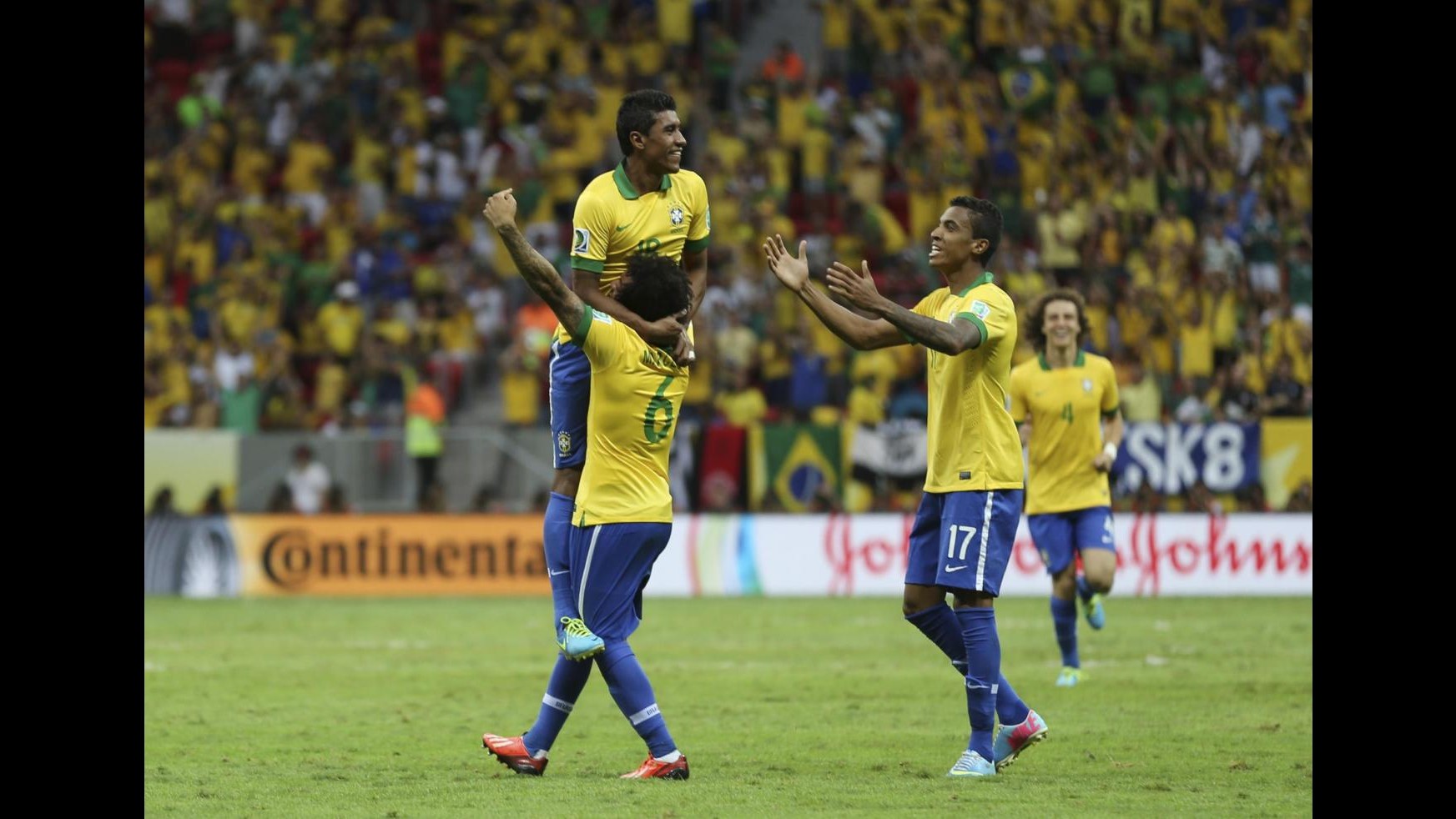 Dall’Inghilterra, Real Madrid piomba su Paulinho. A rischio affare Bale con Tottenham?