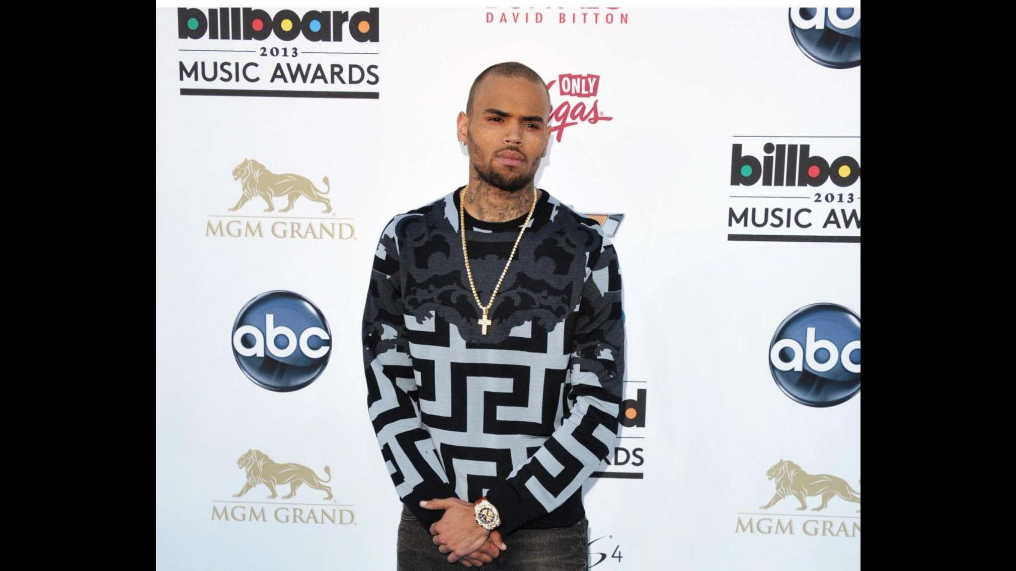 Chris Brown accusato di guida pericolosa e senza patente