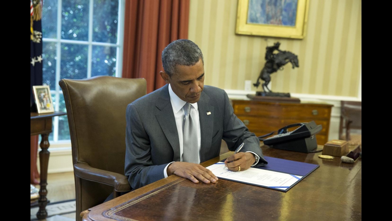 Obama firma legge per nuovi fondi a scudo Iron dome di Israele