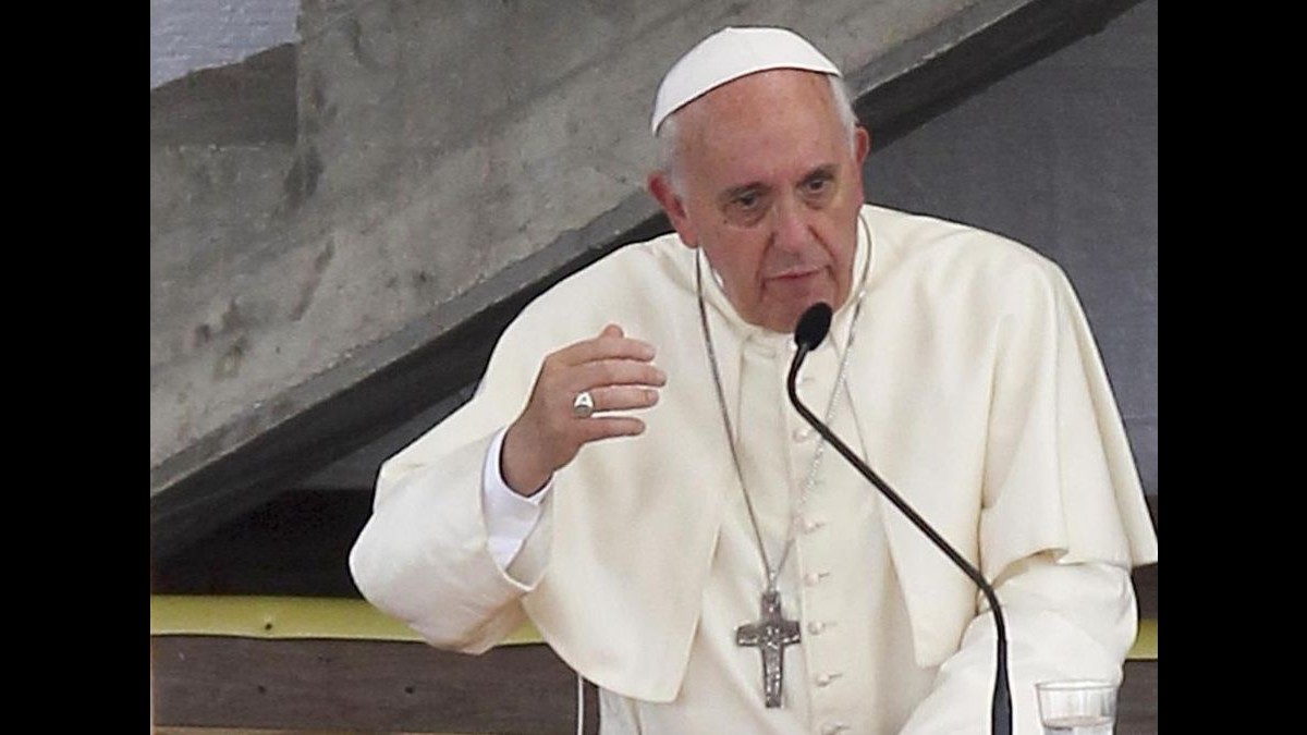 Papa Francesco: Ricchezze accumulate rubano l’anima