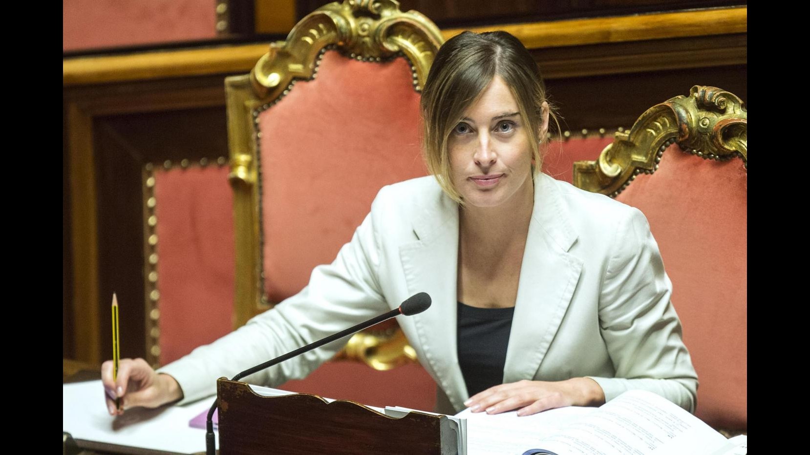 Governo pone la fiducia sul dl competitività: Camera convocata alle 19.45