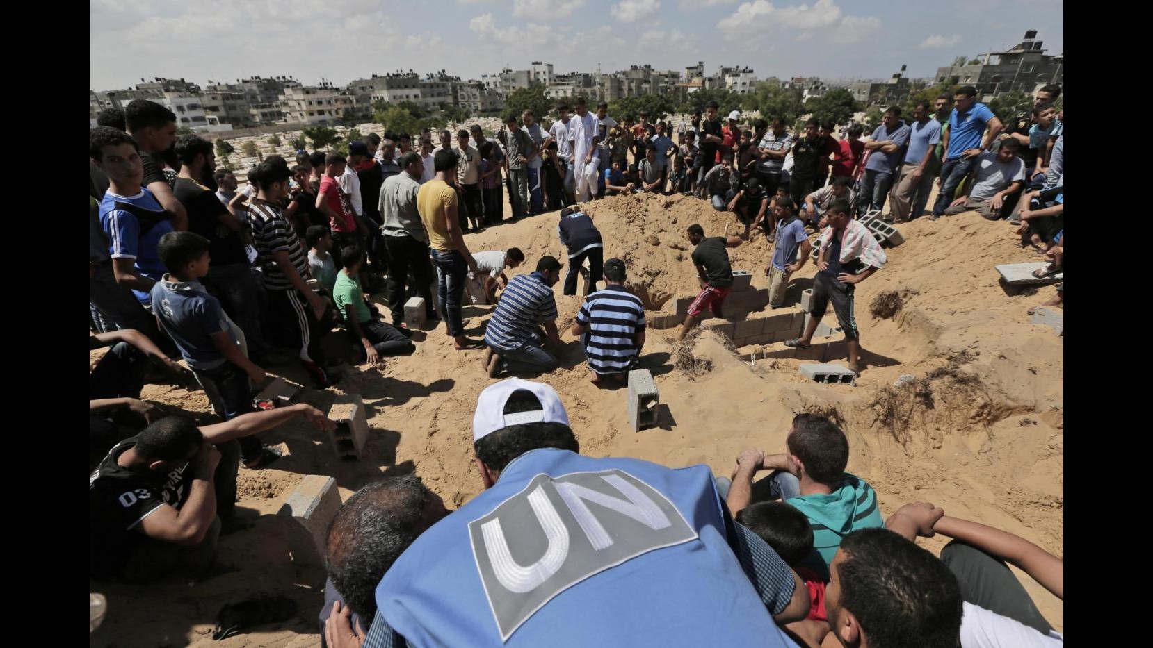 Farnesina: Domani da Brindisi volo umanitario per Gaza