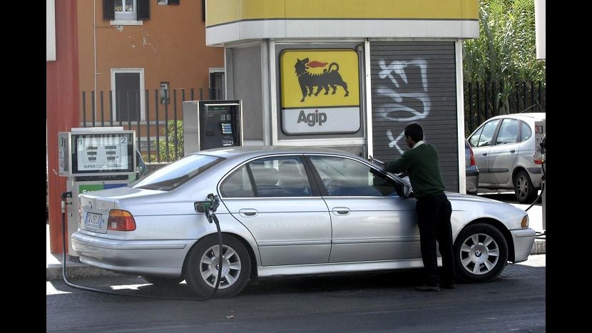 Bologna, lavavetri insistente denunciato per molestie