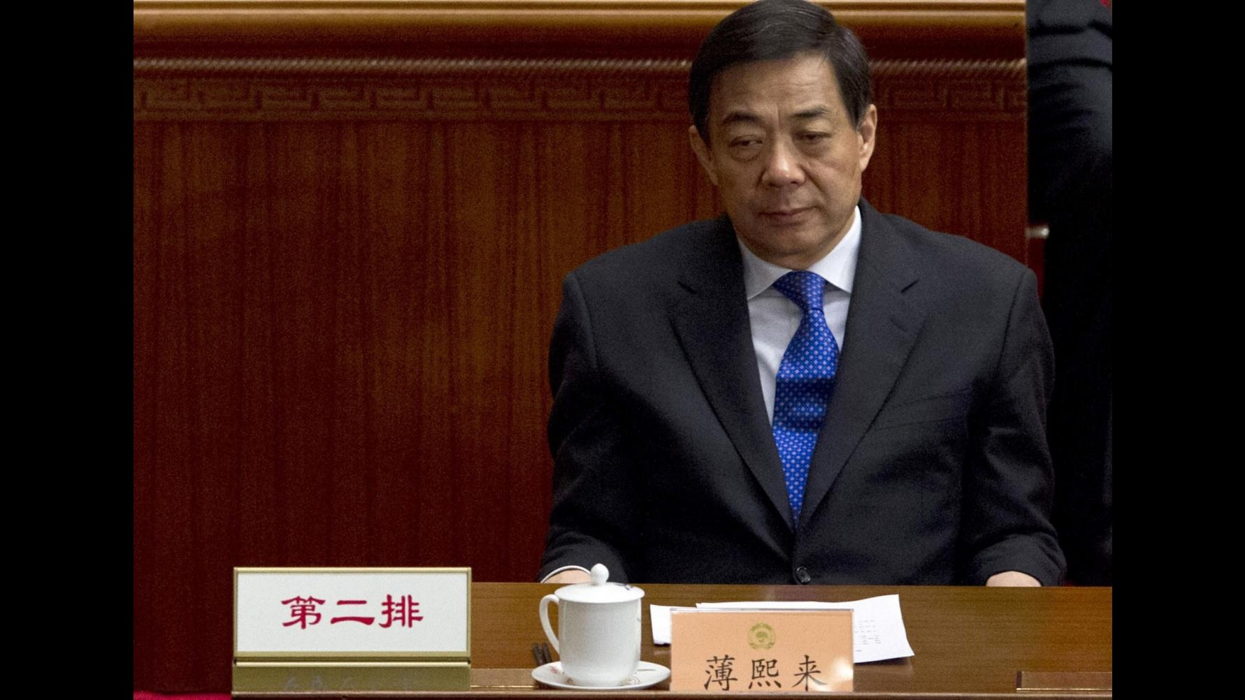Cina, Bo Xilai incriminato per corruzione e abuso di potere