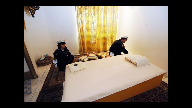 Bologna, sequestrati centri massaggi a luci rosse: lavoravano anche minori