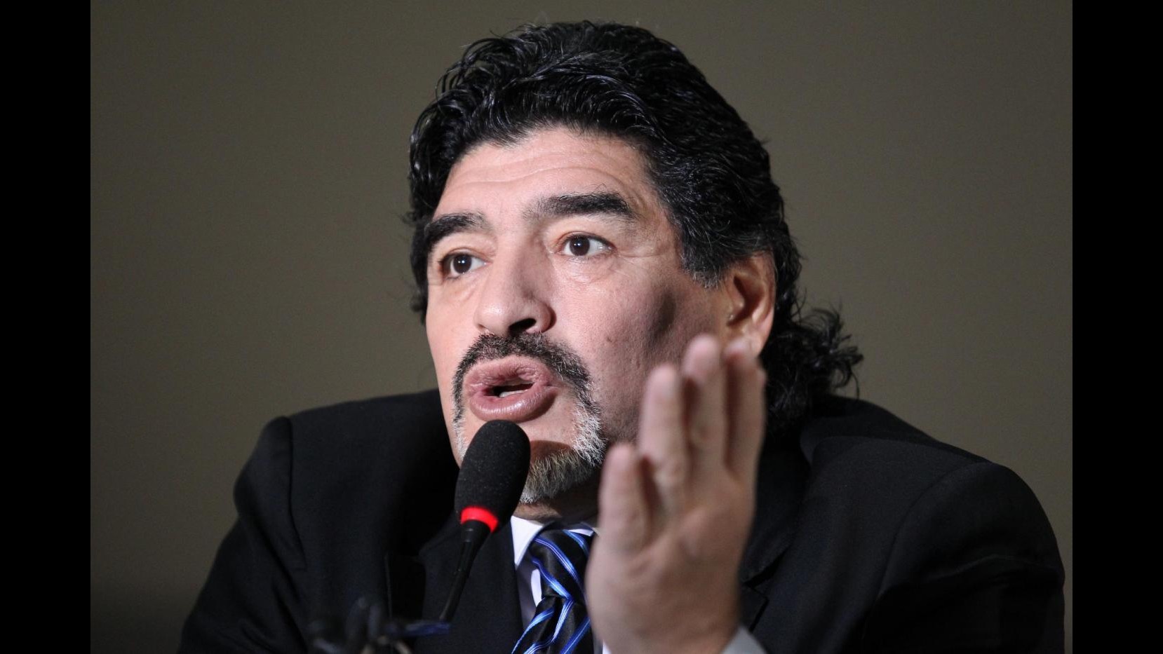 Maradona: Higuain darà grandi soddisfazioni a tifosi Napoli