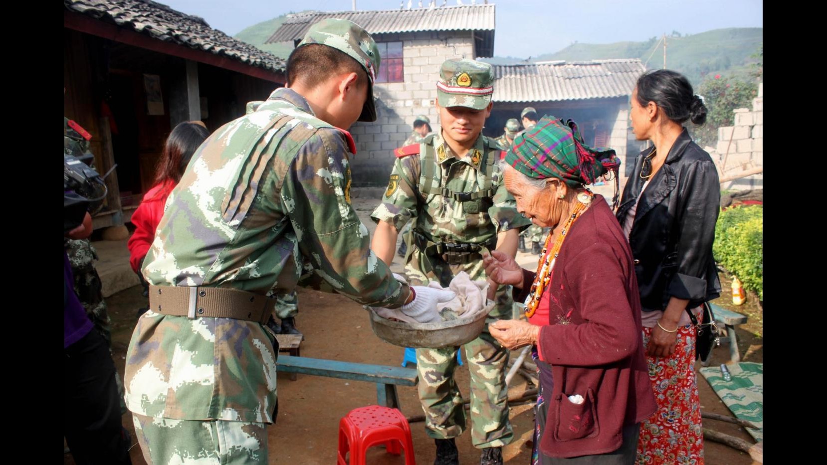 Cina, testimone: Strade in Ludian come campo battaglia dopo bombe