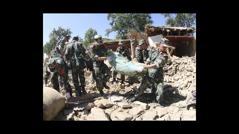 Cina, sale a 94 il numero dei morti per terremoto in provincia Gansu