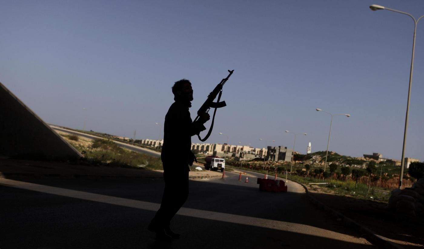 Libia, altri 3 depositi petroliferi in fiamme per lotte tra milizie