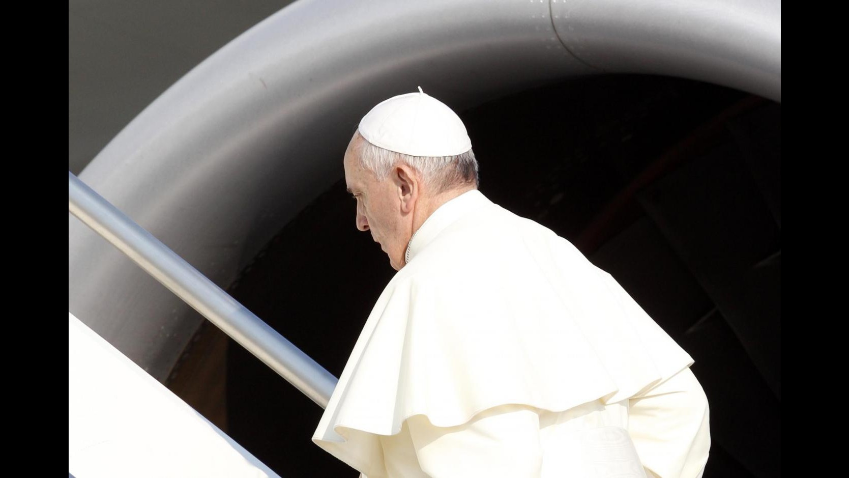 Papa Francesco arrivato in Brasile per Giornata mondiale Gioventù. Ad accoglierlo Dilma Rousseff