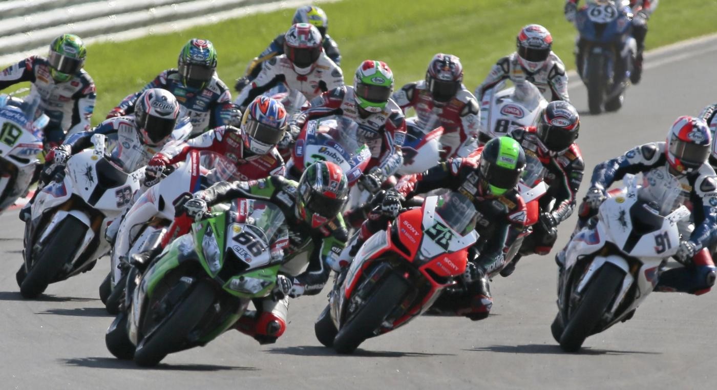 Tragedia a Mosca: Muore Andrea Antonelli, aveva 25 anni. Annullate gare Supersport e Superbike