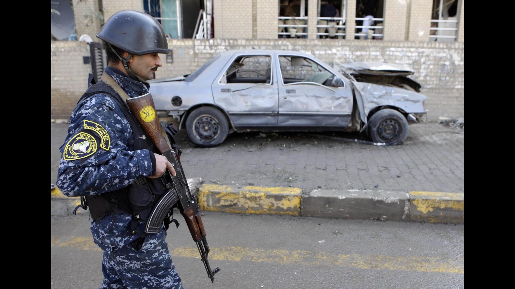 Iraq, almeno 30 morti a Baghdad per autobombe in zone commerciali