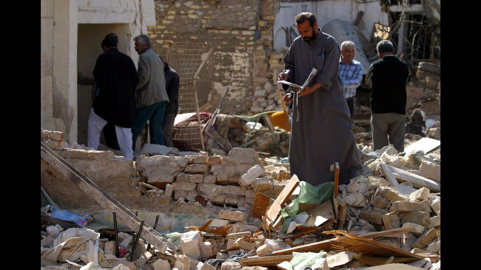 Iraq, autobomba a Baghdad: 6 morti, 1737 vittime a luglio