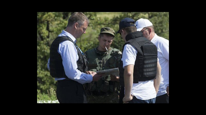 Ucraina, esperti internazionali arrivano a sito schianto volo MH17