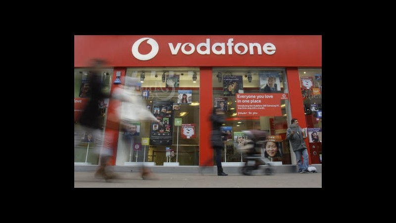 Vodafone, ricavi aprile-giugno in calo del 3,5%, in Italia -17,6%