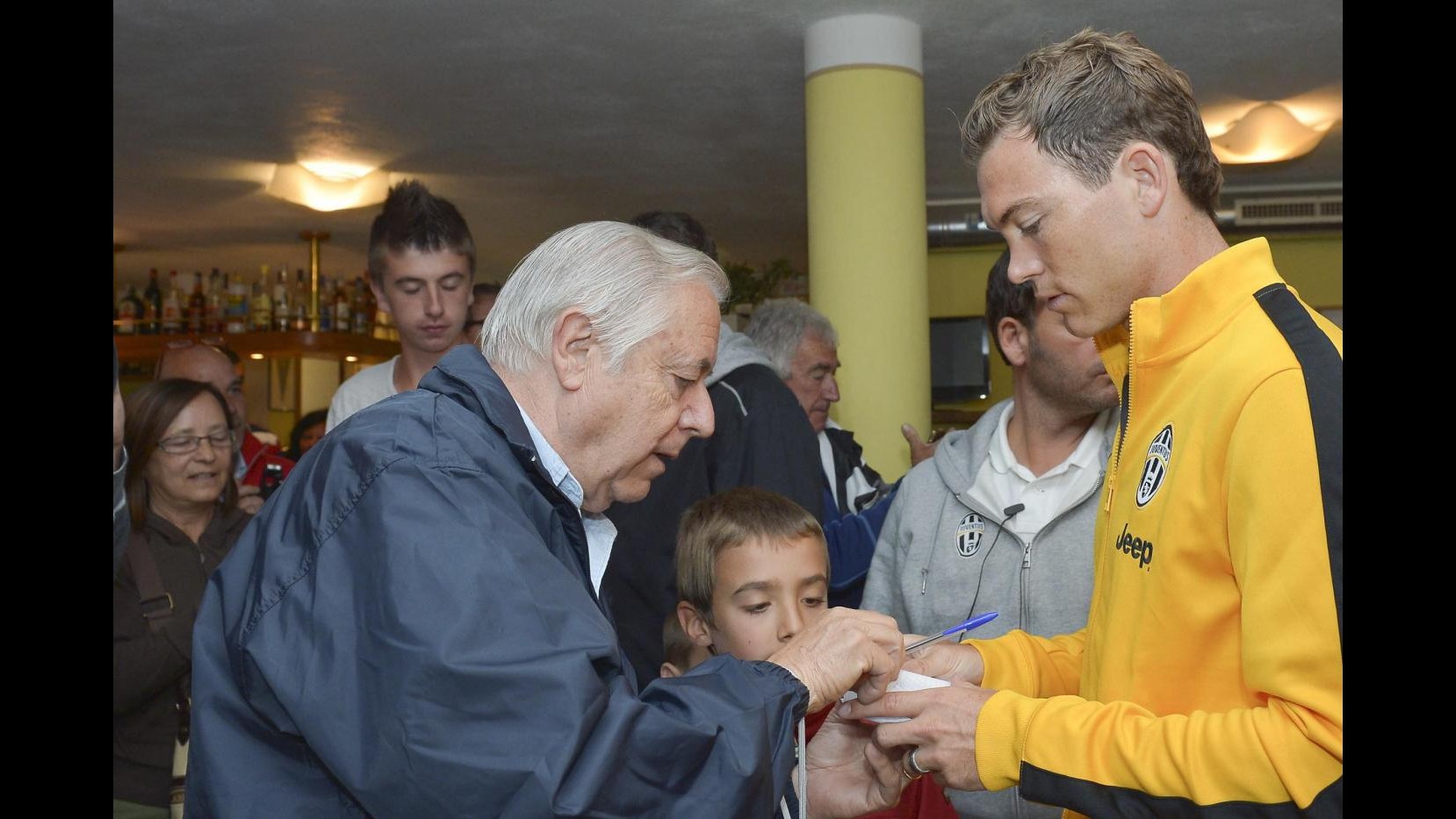 Lichtsteiner: Juve con più qualità. Tevez: Obiettivi scudetto e Champions
