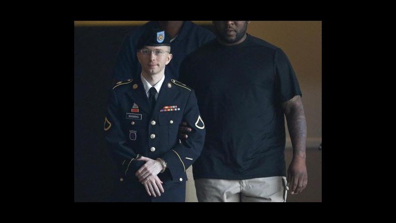 WikiLeaks, giudice non fa cadere accusa di aiuto a nemico Manning