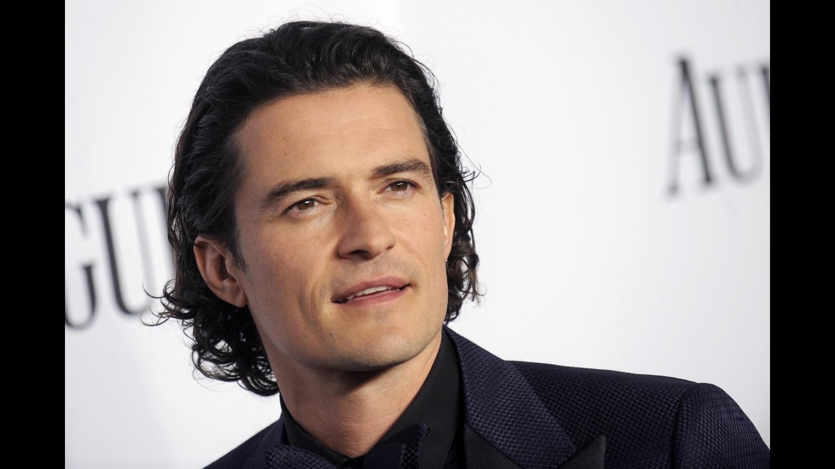 Orlando Bloom tenta di sferrare un pugno a Justin Bieber a Ibiza