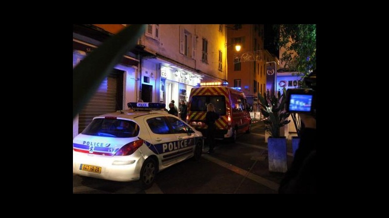 A Versailles si è arreso l’uomo barricato in sede servizi sociali