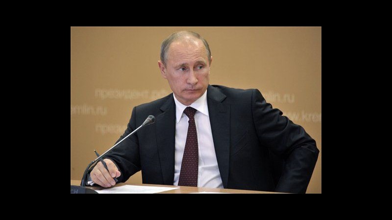 Putin: Snowden non deve danneggiare relazioni Russia-Usa